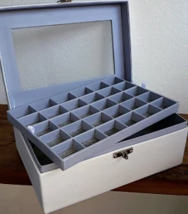 Porta-Joias Branco e Cinza de 5 Andares com Visor - Artesanato e Personalizados