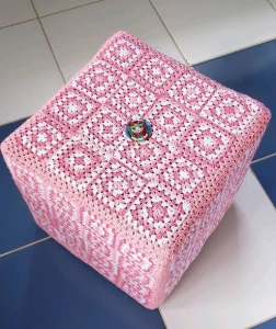 Capa para Puff em Crochê - Artesanato e Personalizados
