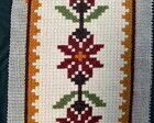 Tela Bordada em Ponto Rosinha 62 x 38 cm - Pe-67 - Artesanato e Personalizados