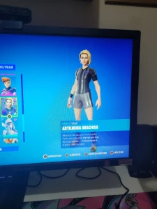 Conta Fortnite Raríssima 95 skins  + Salve O Mundo