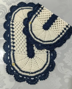 Par de Tapetes Oval Crochê 60x40cm - Jogo 2 Peças Banheiro C - Artesanato e Personalizados