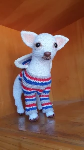 chihuahua de amigurumi - Artesanato e Personalizados