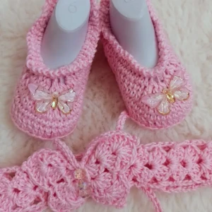Kit Sapatinho e Faixa Rosa com Pérolas - Artesanato e Personalizados