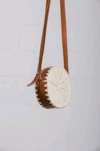 Bolsa Antonia - Artesanato e Personalizados