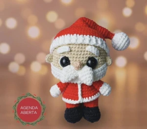 Mini Papai Noel 15cm amigurumi - Artesanato e Personalizados