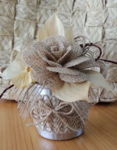 Mini Arranjo com Flor de Juta - Artesanato e Personalizados