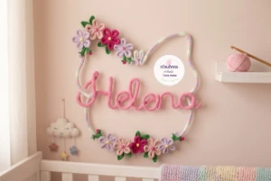 Guirlanda de Borboleta personalizada em tricotin - Artesanato e Personalizados