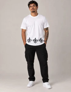 Camiseta Branca Flor de Lis - Artesanato e Personalizados