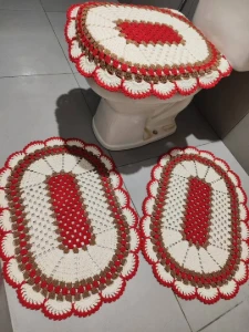🌼 Jogo de Tapetes para Banheiro em Crochê 🌼 - Artesanato e Personalizados