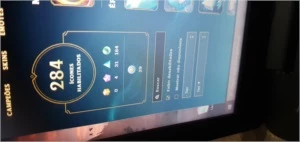 Conta de League of Legends com 321 skins LOL