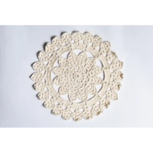 Toalhinha em crochê circular - Artesanato e Personalizados