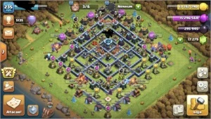 CV 13 Quase full. Muitas gemas. - Clash of Clans