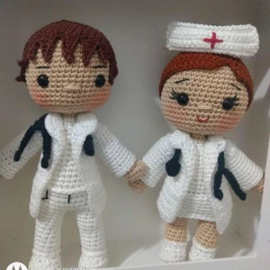 Amigurumi Profissões - Enfermeira ou Enfermeiro - Artesanato e Personalizados