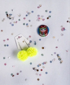Brincos Festa Pompom Neon - Artesanato e Personalizados