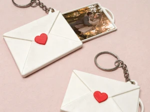 Chaveiro Envelope Retrátil para Foto ou Mensagem - Artesanato e Personalizados