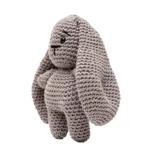 Coelho Orelhudo Cinza em Amigurumi - Artesanato e Personalizados