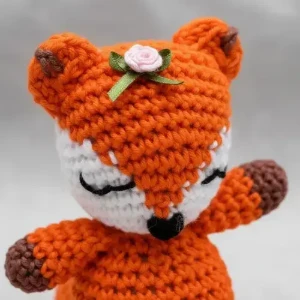 Raposinha Laranja Amigurumi - Artesanato e Personalizados