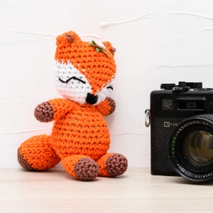 Raposinha Laranja Amigurumi - Artesanato e Personalizados