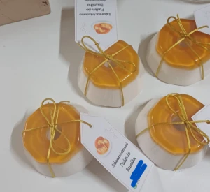 Sabonete Artesanal Pudim de Baunilha 90g - Mel e Pepino - Artesanato e Personalizados