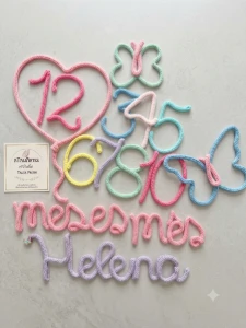 Kit Mêsversário 02 Borboletas + Nome em Tricotin - Artesanato e Personalizados