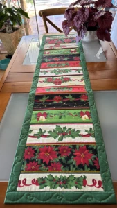 Caminho de Mesa Natalino - 140 x 34 cm - Artesanato e Personalizados
