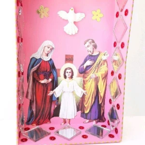 Relicário Sagrada Família com Divino - Rosa - Artesanato e Personalizados