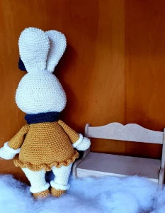 coelha lee amigurumi - Artesanato e Personalizados