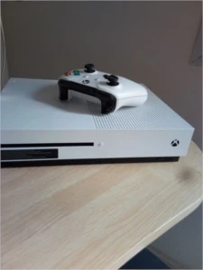 Xbox one S 500gb+2 jogos