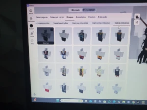 Conta com muitas skin e upada Campo batalha de herois - Roblox