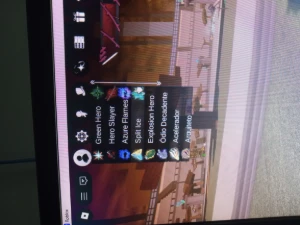 Conta com muitas skin e upada Campo batalha de herois - Roblox