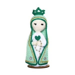 Nossa Senhora em Amigurumi com Manto Verde Água - Artesanato e Personalizados