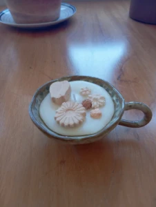 Vela em Xícara de Cerâmica com Aromatizadores - Artesanato e Personalizados
