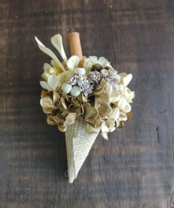 Sorvetinho de Juta com Flores Secas e Ímã de Geladeira - Artesanato e Personalizados