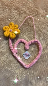 Pingente para Maçaneta em Tricotin Coração - Artesanato e Personalizados