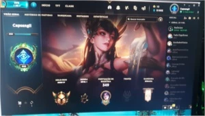 conta gold 4 com 136 SKINS - League of Legends LOL