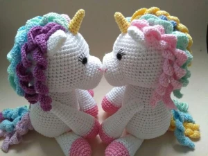 Amigurumi Unicórnio Fofo - Artesanato e Personalizados