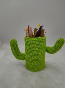 Porta Lápis ou porta treco em crochê - Artesanato e Personalizados