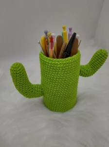 Porta Lápis ou porta treco em crochê - Artesanato e Personalizados