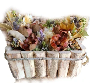 Jardineira Rústica com Flores Desidratadas - Artesanato e Personalizados