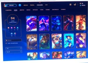 Conta de lol lvl 159 com 100 skins e 50k de essência azul - League of Legends