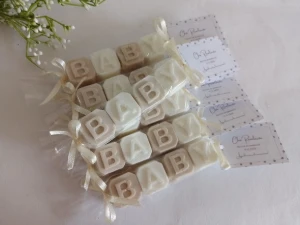 Sabonete Nome 4 Letras com Borboleta - Artesanato e Personalizados