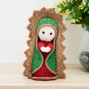 Nossa Senhora de Guadalupe em amigurumi - Artesanato e Personalizados
