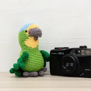 Papagaio Médio em Amigurumi - Artesanato e Personalizados