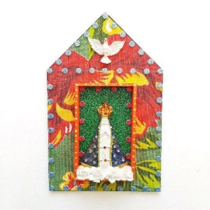 Capelinha de Madeira e Chita "N. S. Aparecida" - Artesanato e Personalizados
