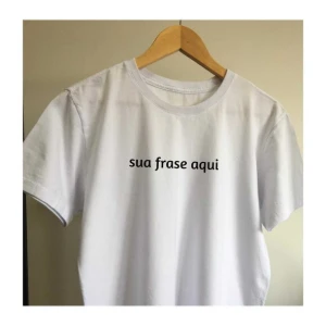 Camiseta Bordada Personalizada com Nome