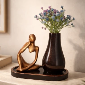 Escultura Contemplação com vaso e bandeja em gesso