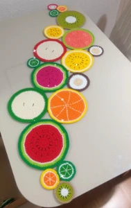 Trilho de Mesa Crochê Frutinhas - Artesanato e Personalizados