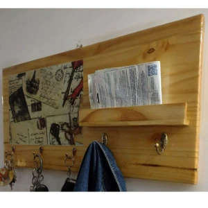 Cabideiro de madeira e resina com 5 ganchos - Artesanato e Personalizados