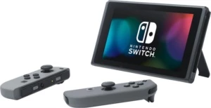 Nintendo - Switch 32GB Console and Mario Kart 8 Deluxe - Outros