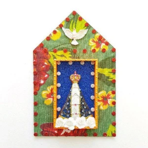 Capelinha de Madeira e Chita "N. S. Aparecida" - Artesanato e Personalizados